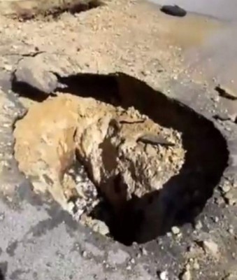 Socavones y pánico, los daños que deja hasta el momento el sismo de 7.7