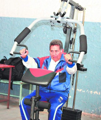 55 años ganándose la vida a trompadas