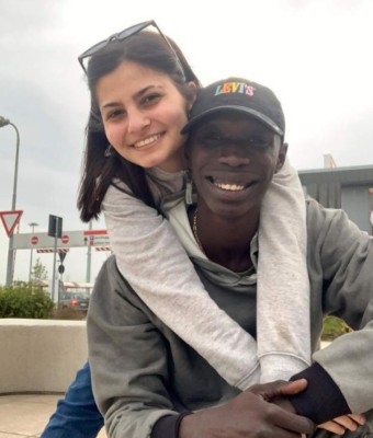 La historia de superación de Khaby Lame, tiktoker que soluciona problemas obvios