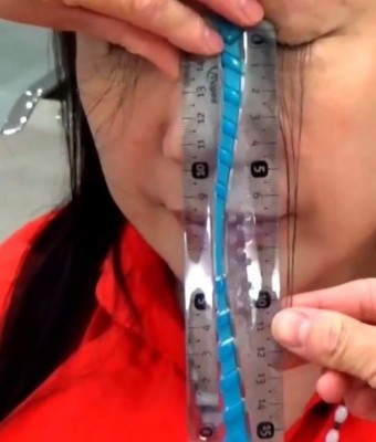 You Jianxia, la mujer con las pestañas más largas del mundo (FOTOS)
