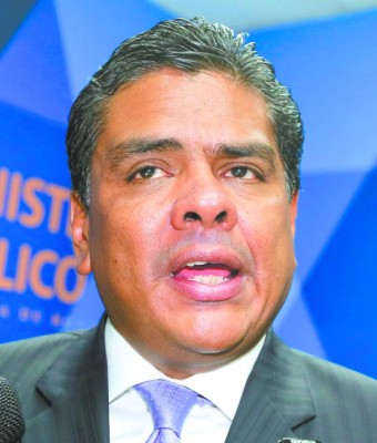 Honduras busca $500 millones y refinados en Azerbaiyán