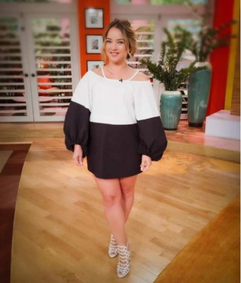 Adamari López reacciona a críticas por su foto en traje de baño