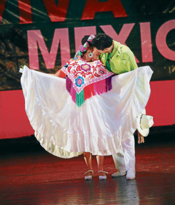 Kuikaltiani, embajadora del folclore