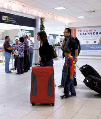 Negociarán cobro gradual de tasa aeroportuaria