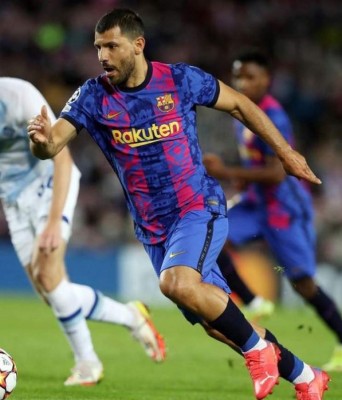 A cuánto asciende fortuna del Kun Agüero y a qué aspira para un futuro más auspicioso (FOTOS)