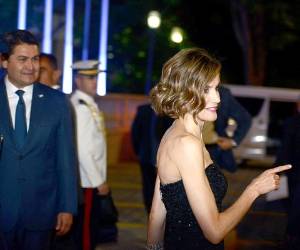 La Reina Letizia de España escogió atuendos elegantes y discretos para su visita a Honduras. (Foto: Johny Magallanes)