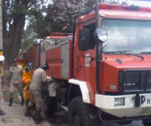 El cuerpo de Bomberos se hizo presente al lugar para sofocar el incendio