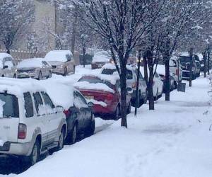 In this image released by the US Army National Guard, New Jersey Army National Guard Sgt. Sarah Heitzenroeder, a medic with the 250th Brigade Support Battalion, assists New Jersey citizens at a COVID-19 Community-Based Testing Site at Bergen Community College in Paramus, New Jersey, March 20, 2020. (Photo by Michael Schwenk / US ARMY NATIONAL GUARD / AFP) / RESTRICTED TO EDITORIAL USE - MANDATORY CREDIT 'AFP PHOTO / US Army National Guard / Spc. Michael Schwenk' - NO MARKETING - NO ADVERTISING CAMPAIGNS - DISTRIBUTED AS A SERVICE TO CLIENTS