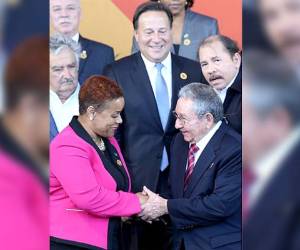 Además de la declaración política, los mandatarios aprobaron 26 resoluciones especiales sobre medio ambiente, educación, salud y política regional.