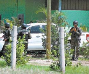 Los elementos de la Policía Militar resguardaron cada una de las haciendas incautadas y aseguradas por la DLCN y la Fiscalía contra el Crimen Organizado.