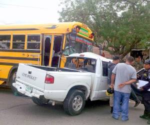 Ninguno de los pasajeros del autobús resultó lesionado. (Foto: Estalin Irías)