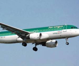 Fallece brasileño a bordo de un avión; mordió a un pasajero