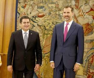 El presidente de Honduras, Juan Orlando Hernández, fue recibido por el Rey Felipe VI de España.