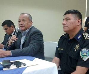 El ministro de Seguridad ofreció una conferencia acompañado por el director de la Policía Nacional. (Fotos: Johny Magallanes)