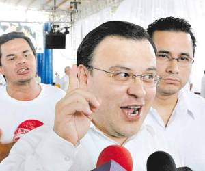 Ángel Darío Banegas fue el encargado de leer la posición del Partido Liberal en torno al juicio político.