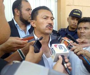 El diputado Luis Galdámez se encuentra detenido en la Jefatura Metropolitana I. (Fotos: Estalin Irías)