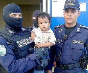 El bebé se encuentra resguardado en la posta policial de la colonia Alemán. (Foto: Estalin Irías)