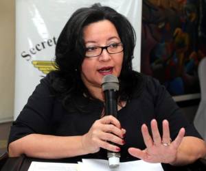 Yolani Batres, ministra de salud.