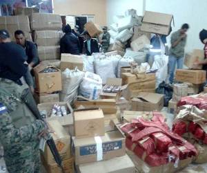 Millonario decomiso de pólvora en Comayagüela. (Foto: Mario Urrutia)