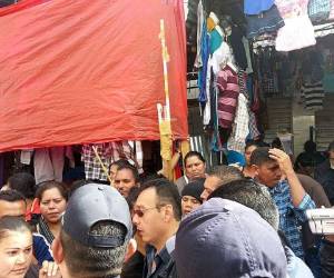 Los vendedores mantuvieron la toma en los mercados de Comayagüela hasta las 10:30 AM aproximadamente. (Foto: Eduardo Domínguez)