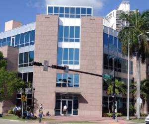 FBI allana oficinas de Concacaf en Miami Beach.
