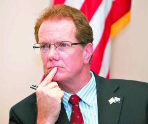 El embajador de Estados Unidos en Honduras James Nealon. (Foto: Archivo)