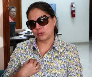 Al salir de las oficinas del Conadeh, Ilsa Damaris Aguirre dijo sentir temor por su vida. (Fotos: Mario Urrutia)
