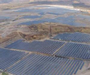 Vista aérea de las plantas Solar Power y Cohessa, ubicadas en Nacaome, Valle.