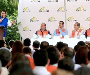 El presidente Juan Orlando Hernández dio por inaugurado el inicio de las obras de SPS Siglo 21. (Foto: cortesía Casa Presidencial)