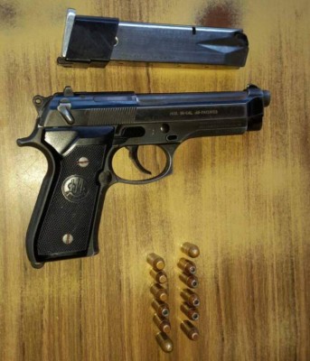 Capturan a presunto colombiano en posesión de dinero falso