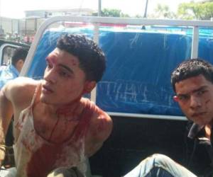 Dos de los sospechosos de matar al motorista Marco Rubio fueron detenidos tras que lograran huir; tenían varias heridas en sus cuerpos.