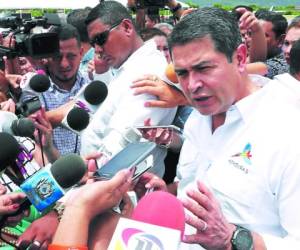 Durante una visita a Choluteca, el presidente Hernández también cuestionó el mal servicio de energía que reciben los hondureños.