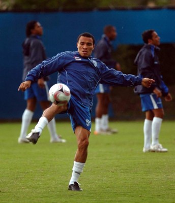 ¿Por qué Rambo de León arremetió contra Patón Mejía del Olimpia?