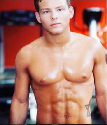 El radical cambio del niño de la película Stuart Little