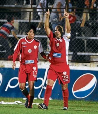 Triunfa el Choloma pero se produce la primera polémica del Clausura