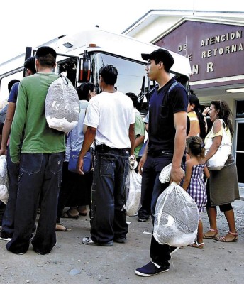 Bajan deportaciones en enero de 2014