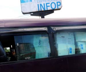 Durante las elecciones primarias se realizó el transporte del material electoral en diferentes unidades.