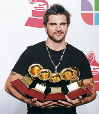 Rapero Kanye West va por seis Grammy en 2013