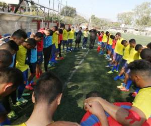 Los Lobos, que tienen dos meses de pretemporada, debutarán el sábado ante Independiente. Reinaldo Tilguath sigue en el equipo y entre las bajas figuran Mauricio Copete y José Fiallos.