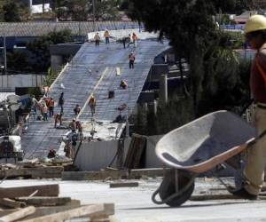 Los trabajos se enfocan en la fundición de los tramos de ida y vuelta al Estadio Nacional.