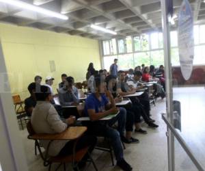 Las clases ya se están dando de manera normal en la universidad, los alumnos asisten puntuales a las aulas. Foto: Jonhy Magallanes/ EL HERALDO
