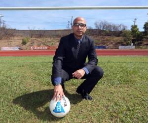 Astor Henríquez, exfutbolista de la Universidad y Marathón, dejó las canchas para tomar un nuevo reto en los juzgados, foto: David Romero/El Heraldo.