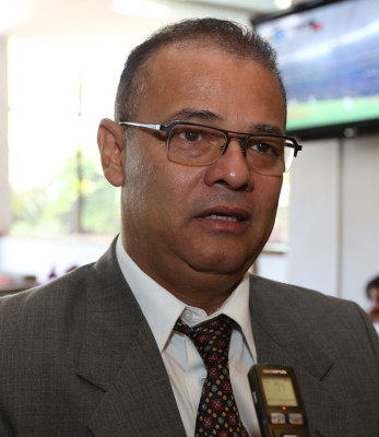 'A favor de proyecto constituyente, pero con justicia, paz y sin imposición”