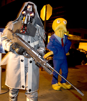 Fanáticos corren a comprar su PlayStation 4