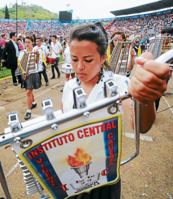Retumbó la fiesta al ritmo de tambores