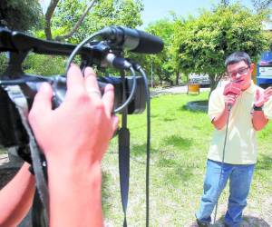 En el Instituto Juana Leclerc, a los alumnos se les enseña a realizar actividades con las que autofinancian la institución.