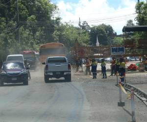 El 90% de avance lleva el proyecto de la ampliación de la carretera a Olancho. Pese a este visible progreso vecinos de la zona piden agilizar actividades