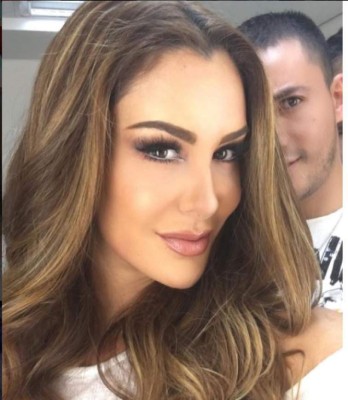 Ninel Conde publica sexy foto en bikini