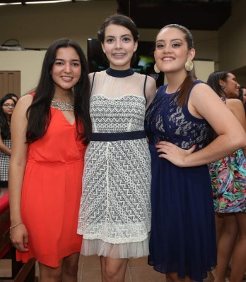 Elegante encuentro juvenil de las senior de Antares