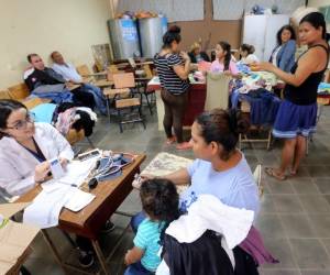 Una brigada médica se realizó en la aldea de Suyapa. Foto: David Romero/EL HERALDO.